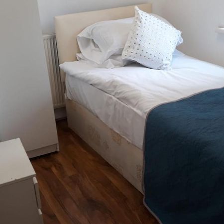 ロンドン13 Vale Houseアパートメント エクステリア 写真