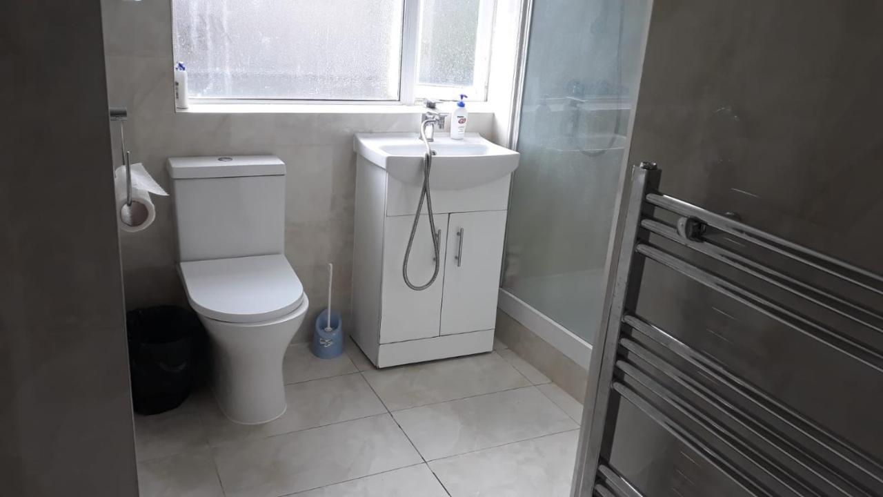 ロンドン13 Vale Houseアパートメント エクステリア 写真